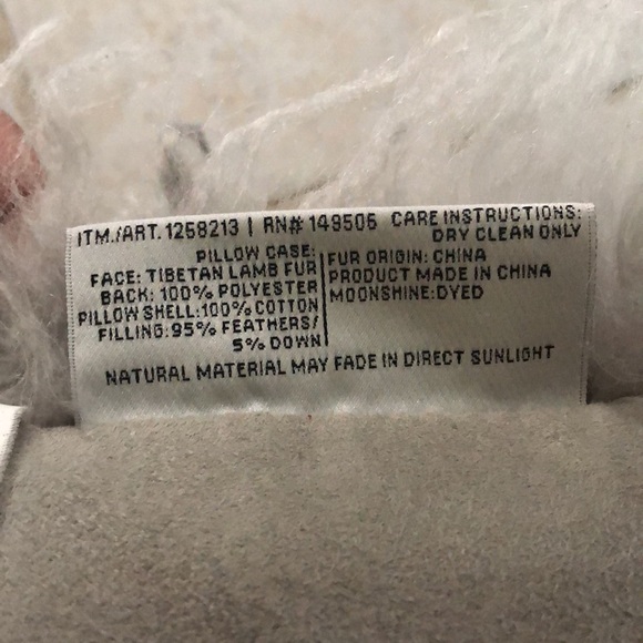 Tibetan lamb fur pillows - Picture 3 of 5